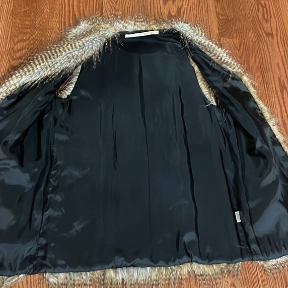 TWELFTH STREET by Cynthia Vincent linear faux fur open vest brown tan pockets S - Picture 15 of 15